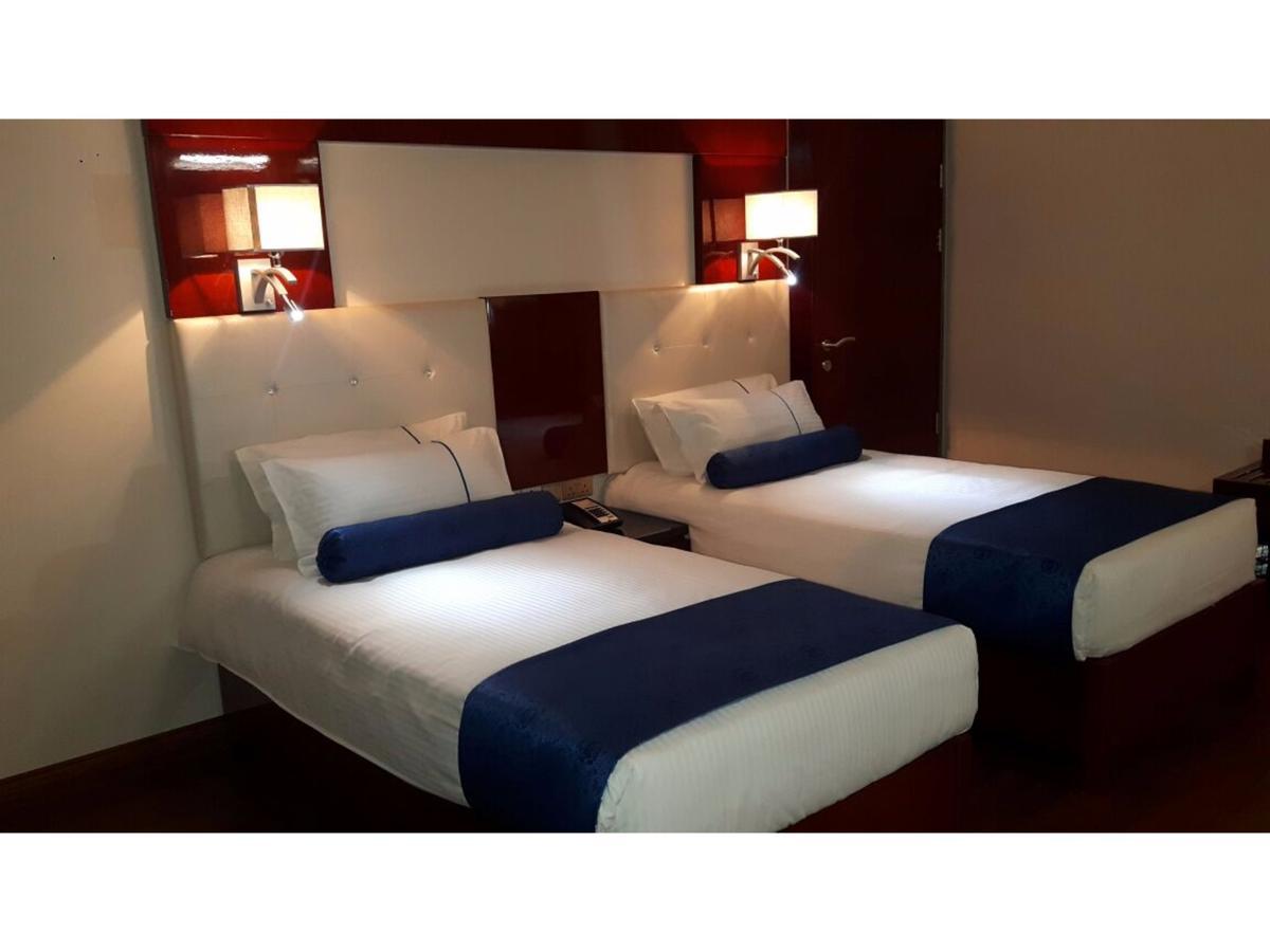 Golden Tulip Headington Hotel Maskat